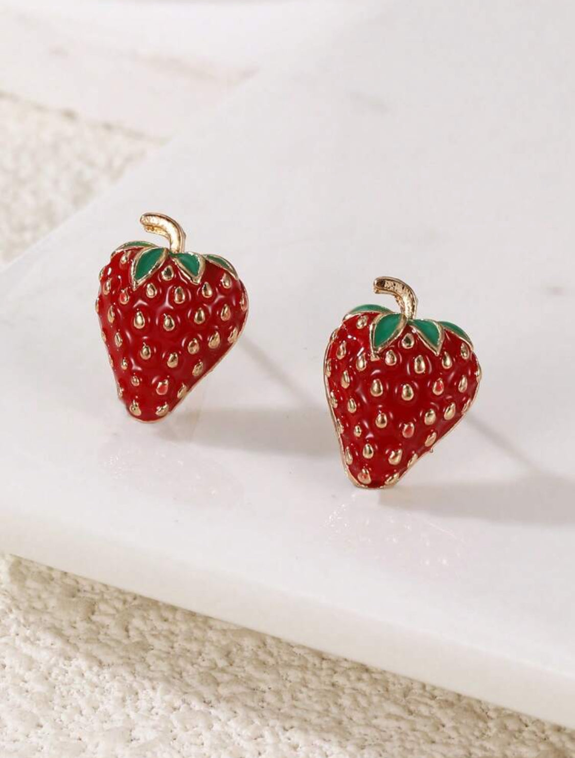 Aretes en forma de Fresa