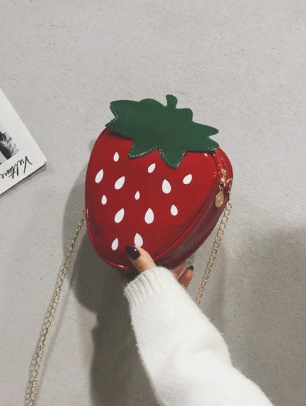 Bolso de hombro y bandolera con cadena con diseño de fresa