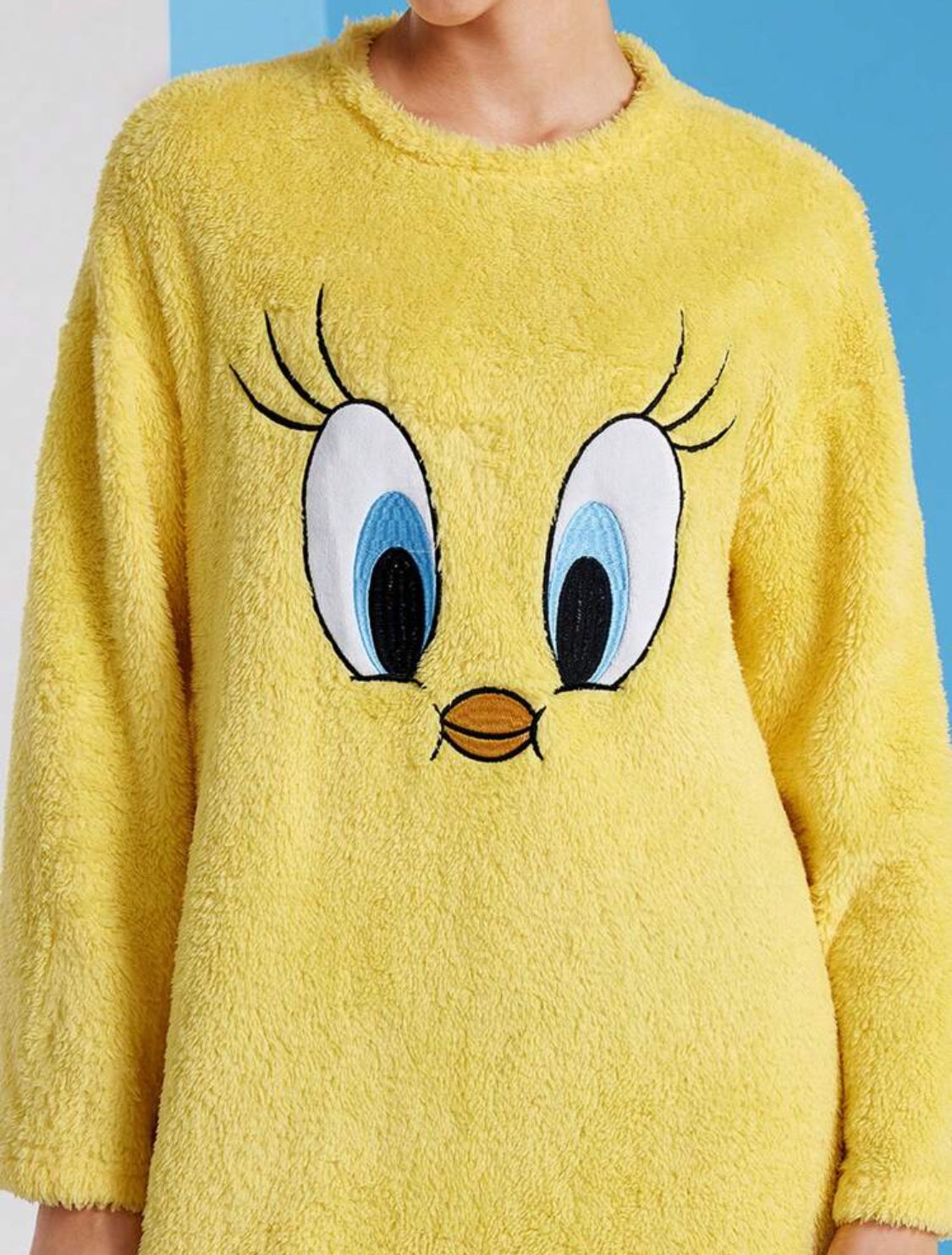 Pijama Peluchona Piolin con Licencia Talla Mediana