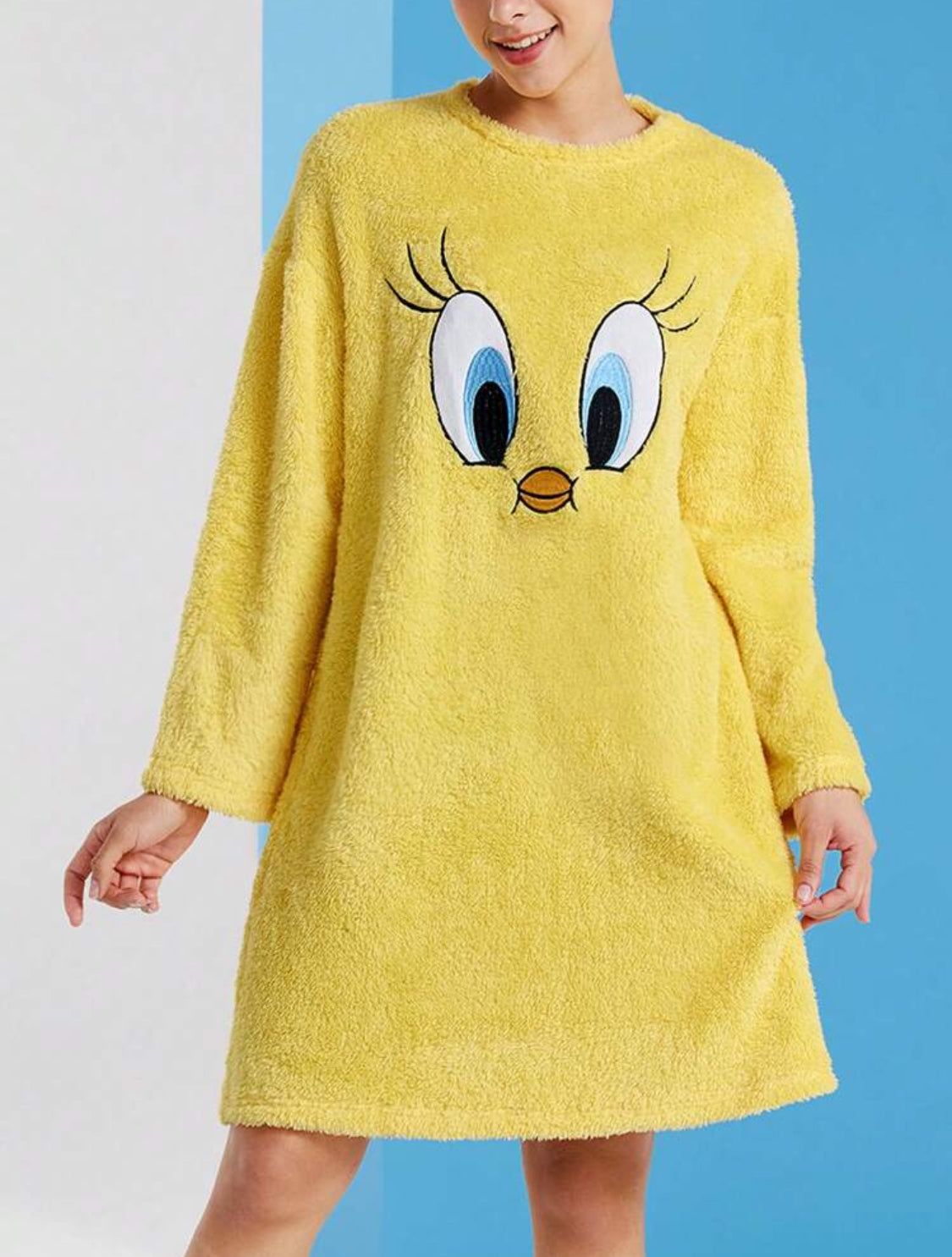 Pijama Peluchona Piolin con Licencia Talla Mediana