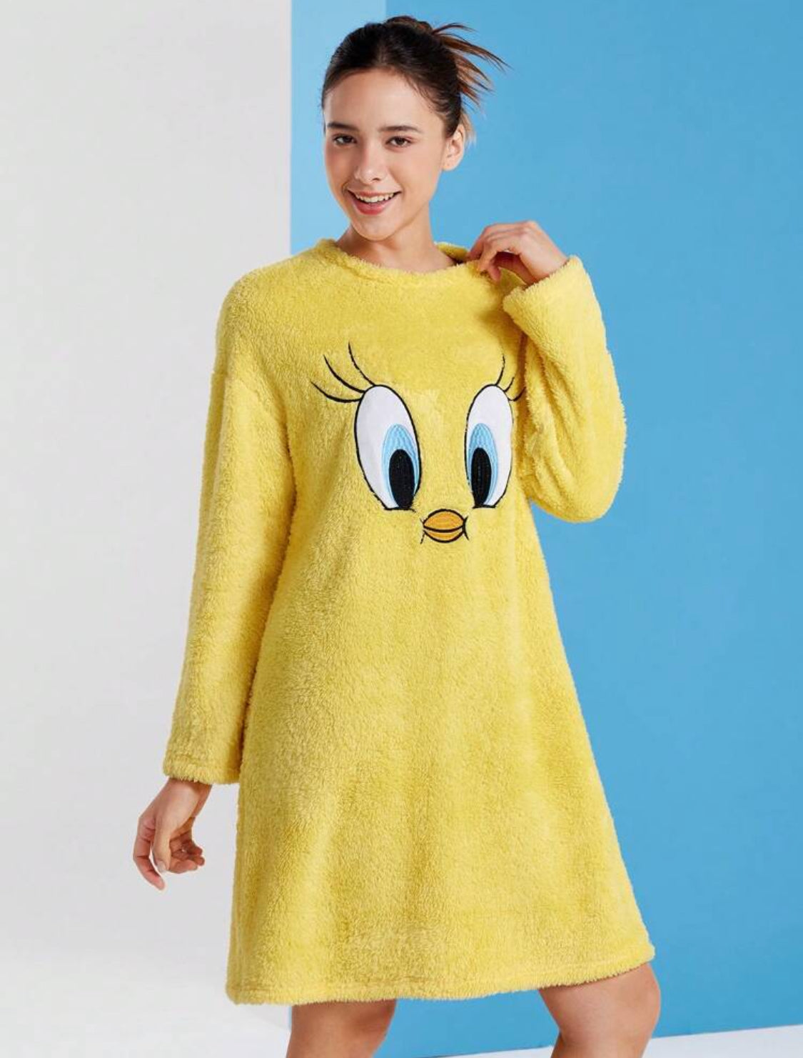 Pijama Peluchona Piolin con Licencia Talla Mediana