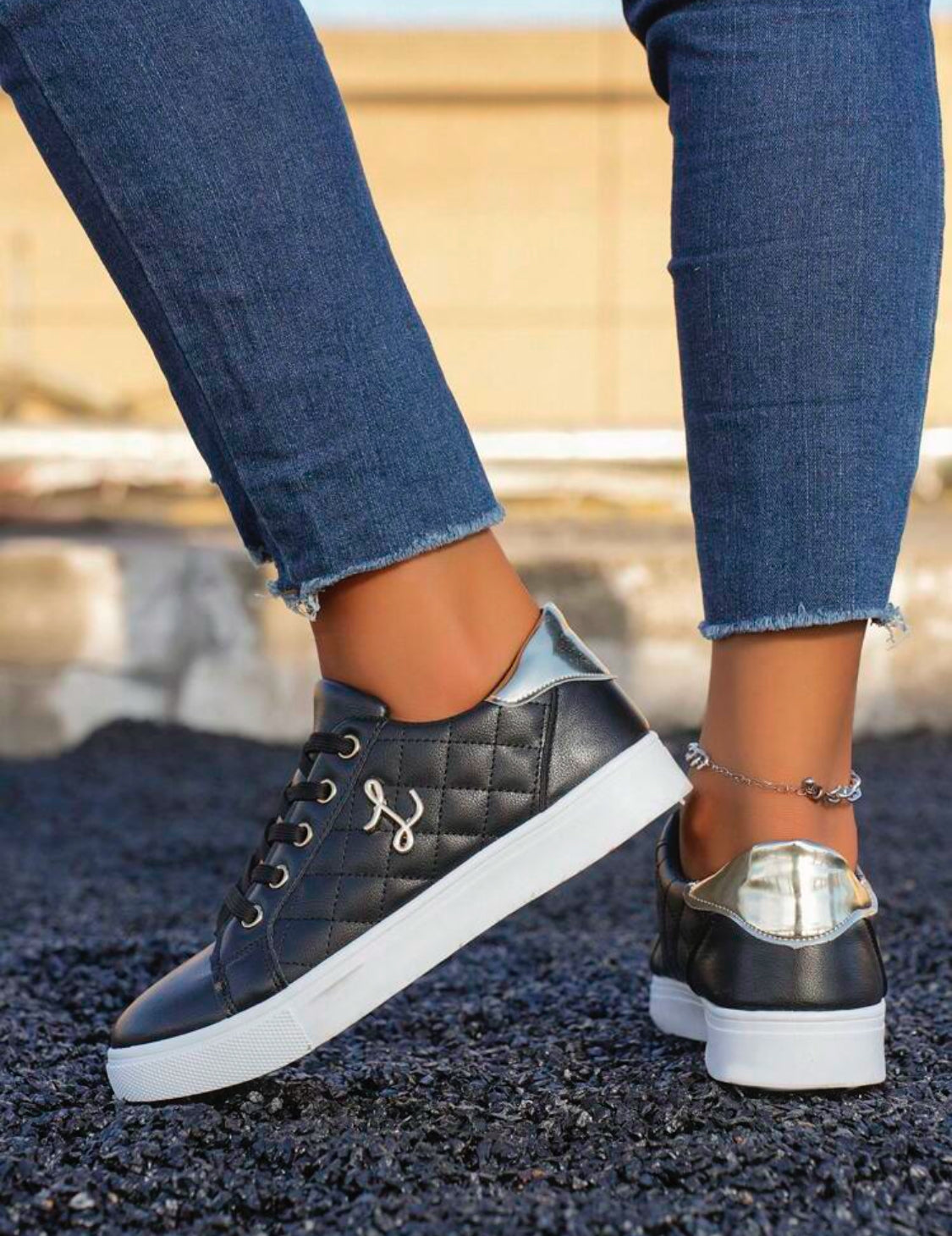 Tenis Casuales Negros Talla 25