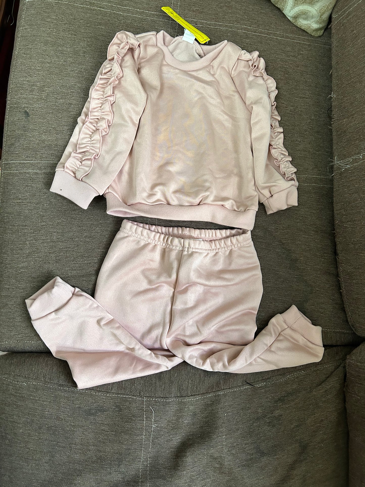 Conjunto de niña con manga y olanes, 18-24m rosa
