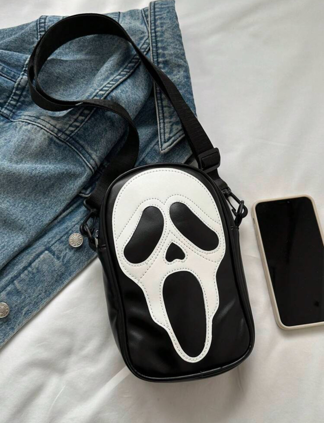 Crossbody Scream Black