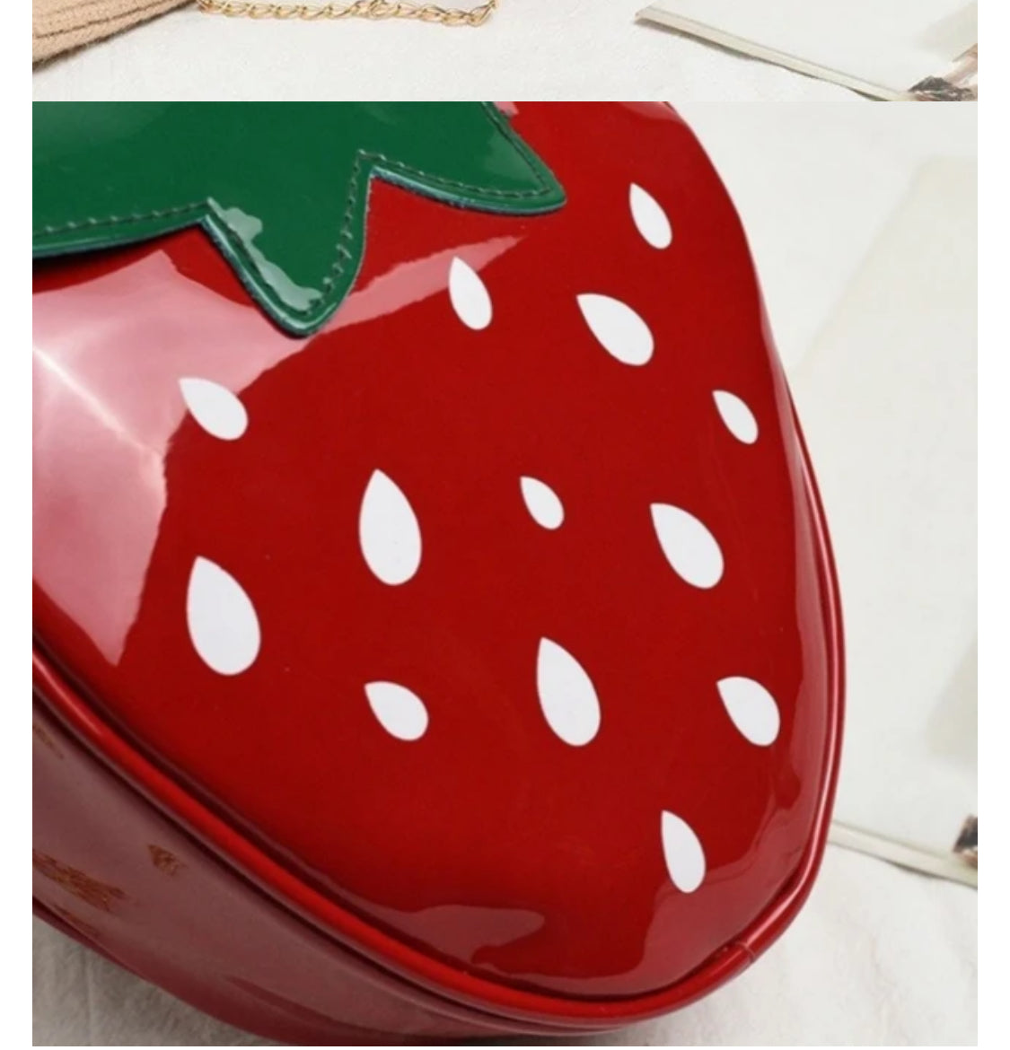 Bolsa en Forma de Fresa