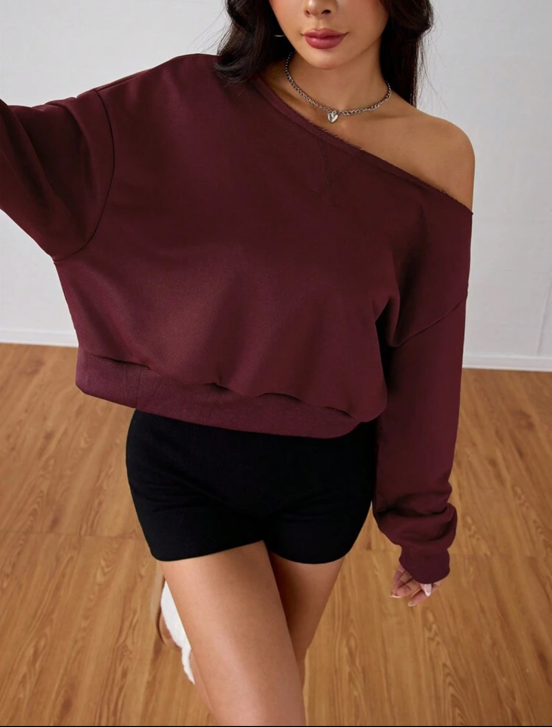 Sudadera hombro descubierto  Talla Mediana