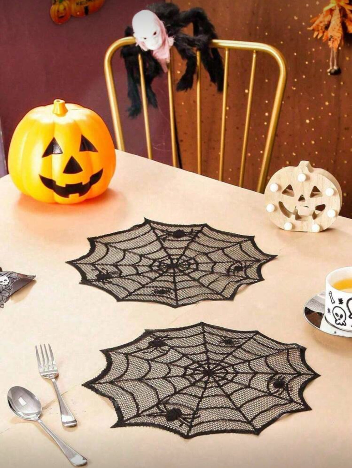 Mantel individual en forma de telaraña