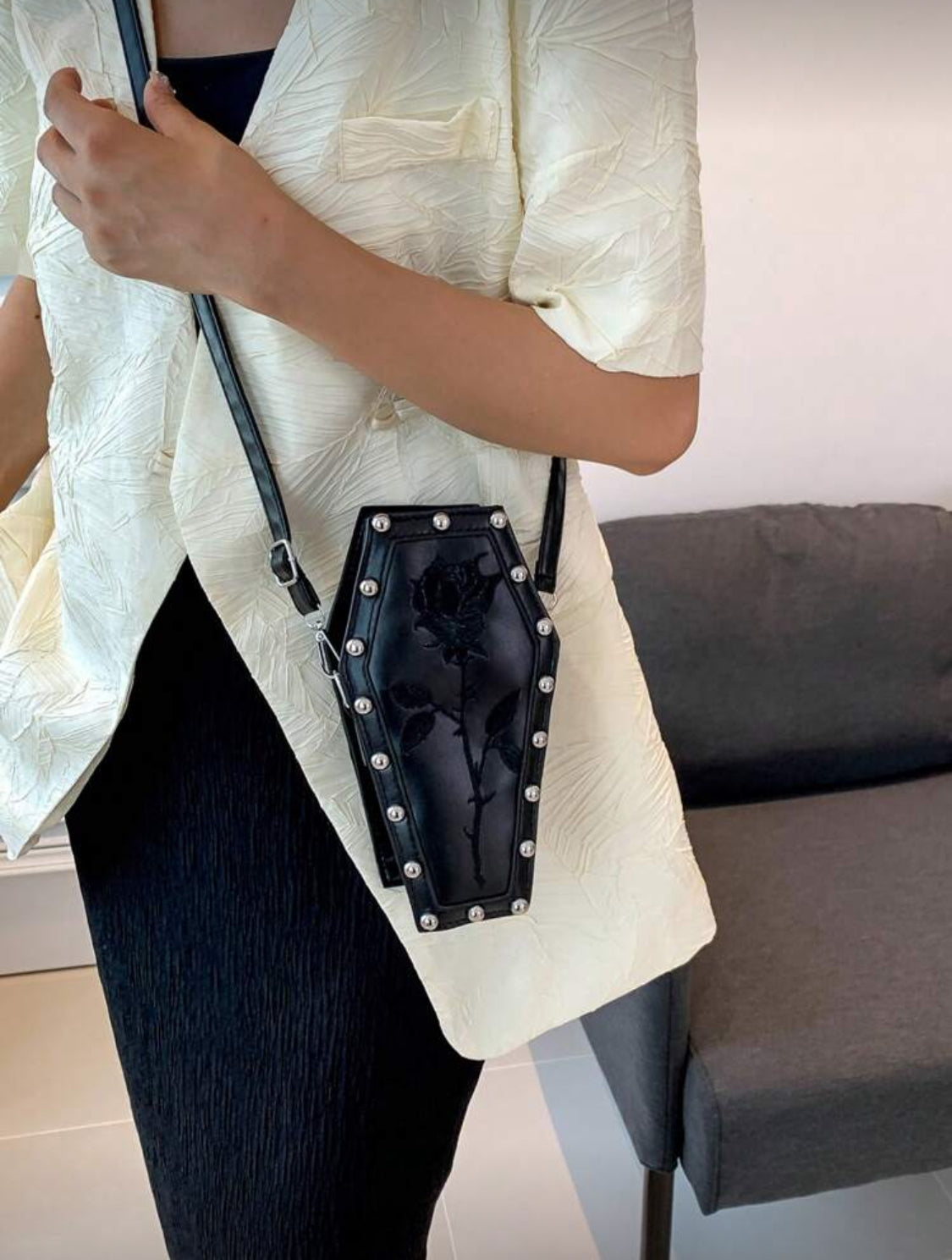 Crossbody Ataúd Rosa con Diamantes Premium