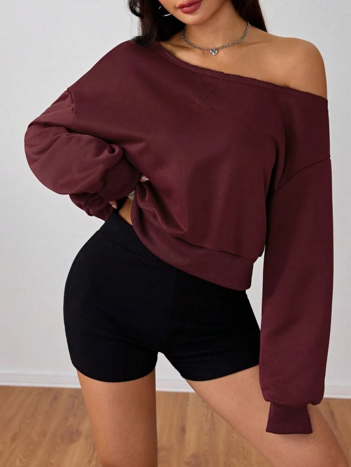 Sudadera hombro descubierto  Talla Mediana