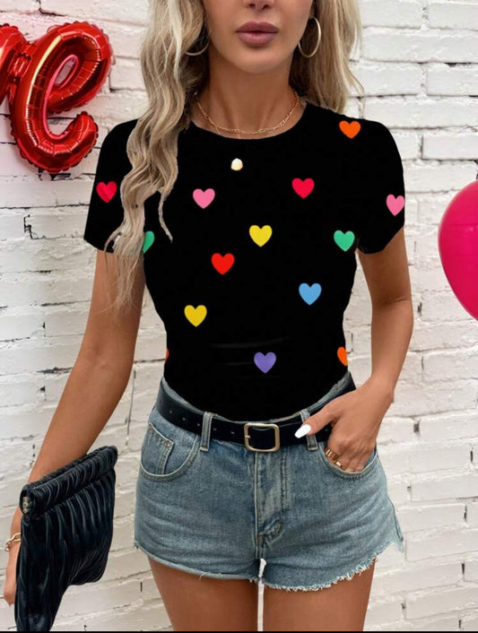 Camiseta corazones colores Talla Mediana
