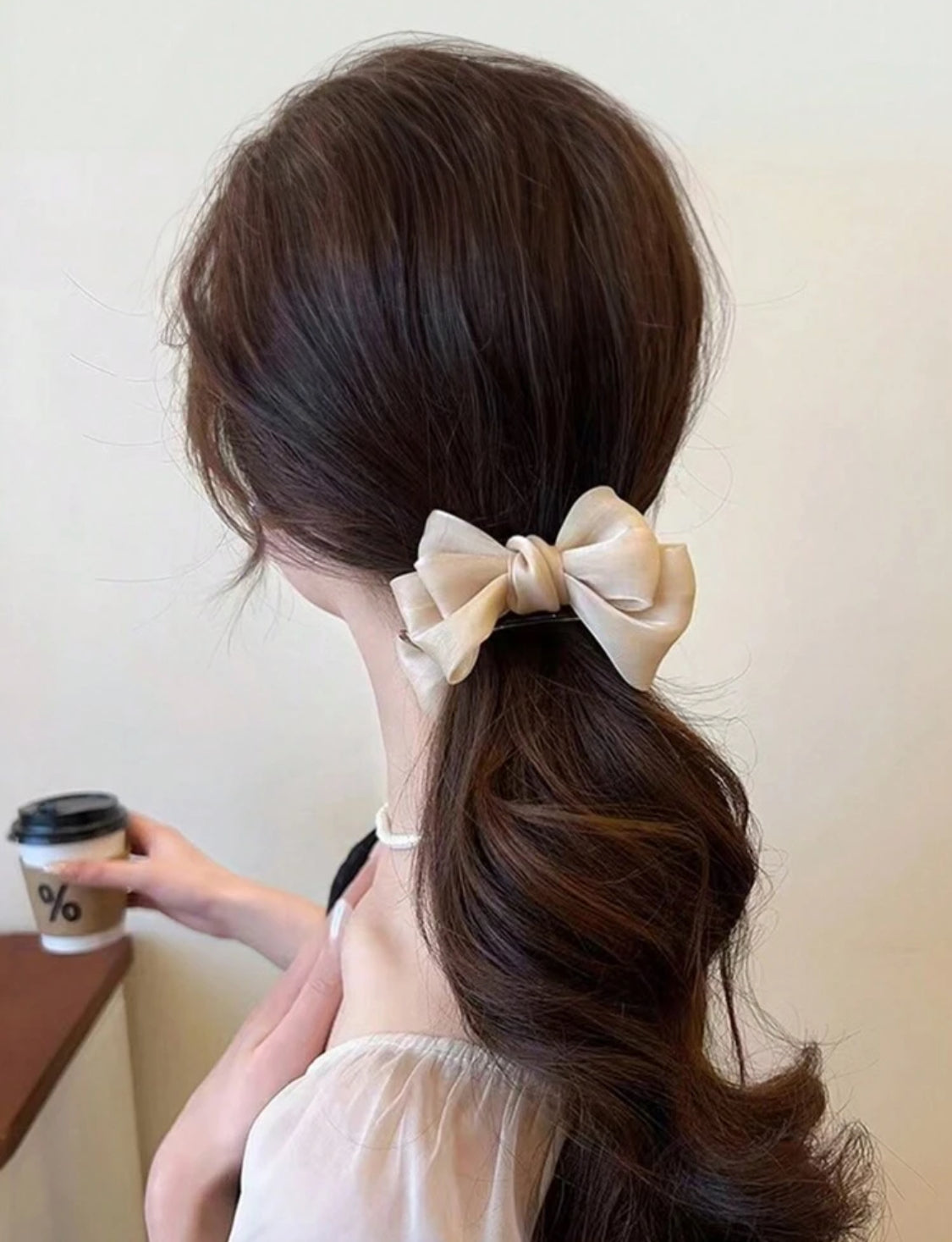 Clip de Moño Beige para Cabello