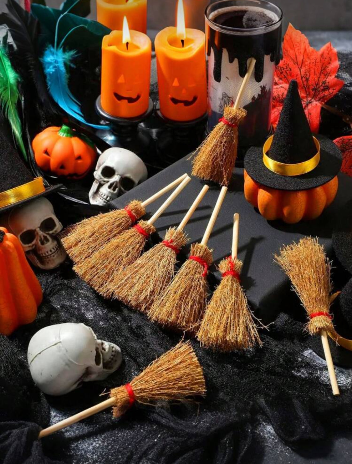 Mini Escobas Decorativas (4 pzs)