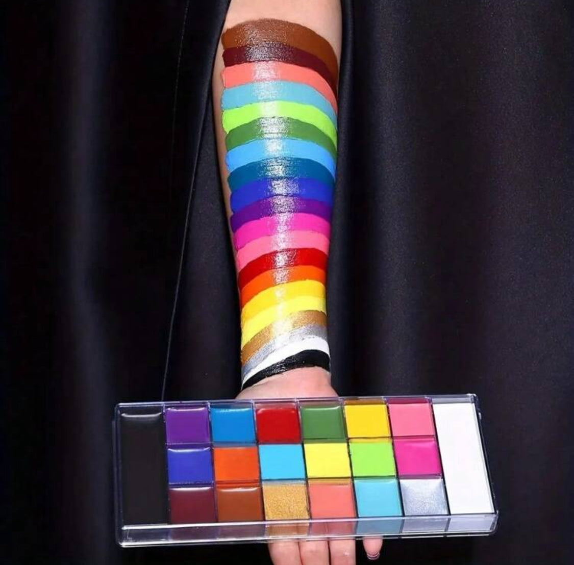 Pinta Caritas profesional 20 colores en crema alta duración