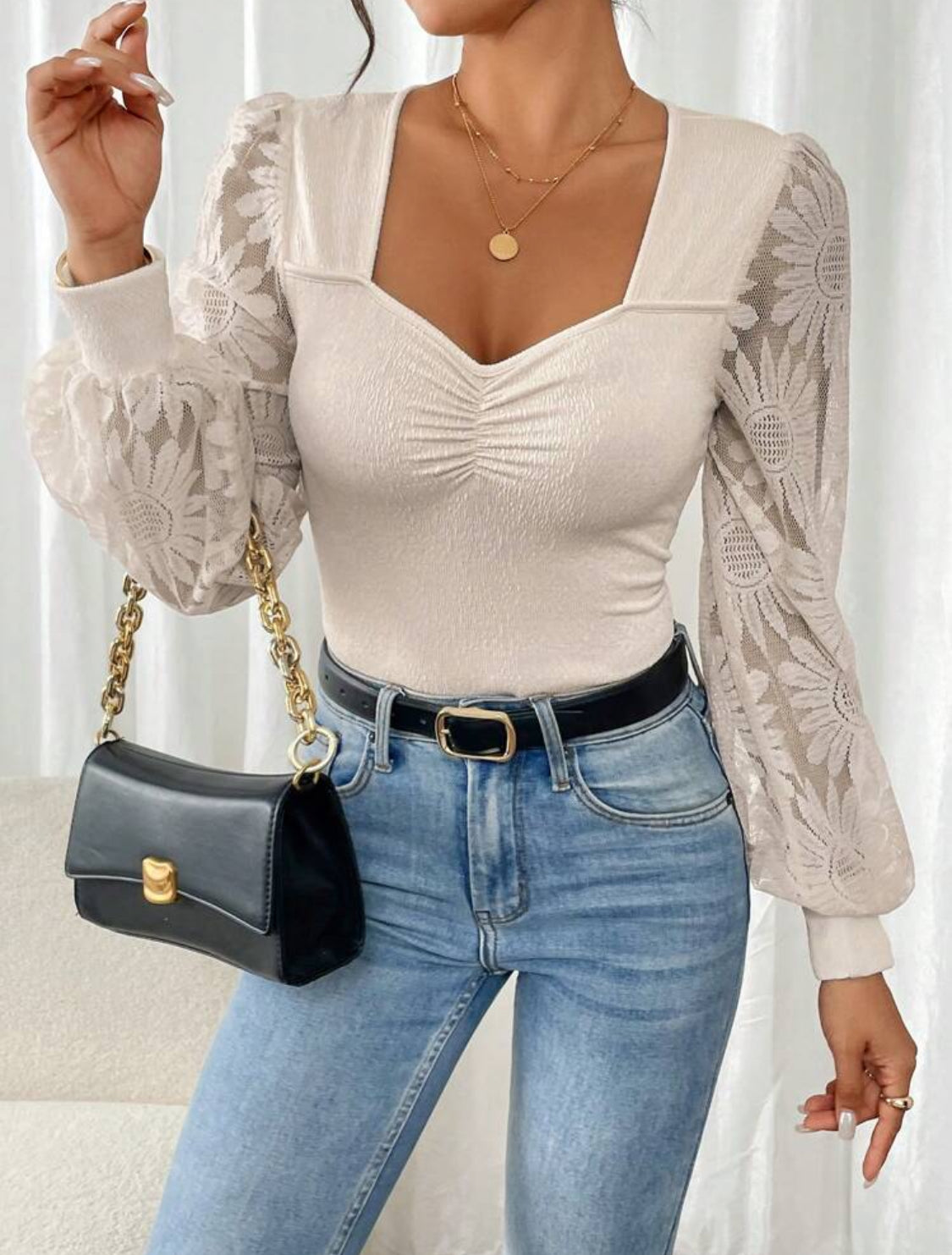 Blusa casual mangas mesh con bordados Talla Chica