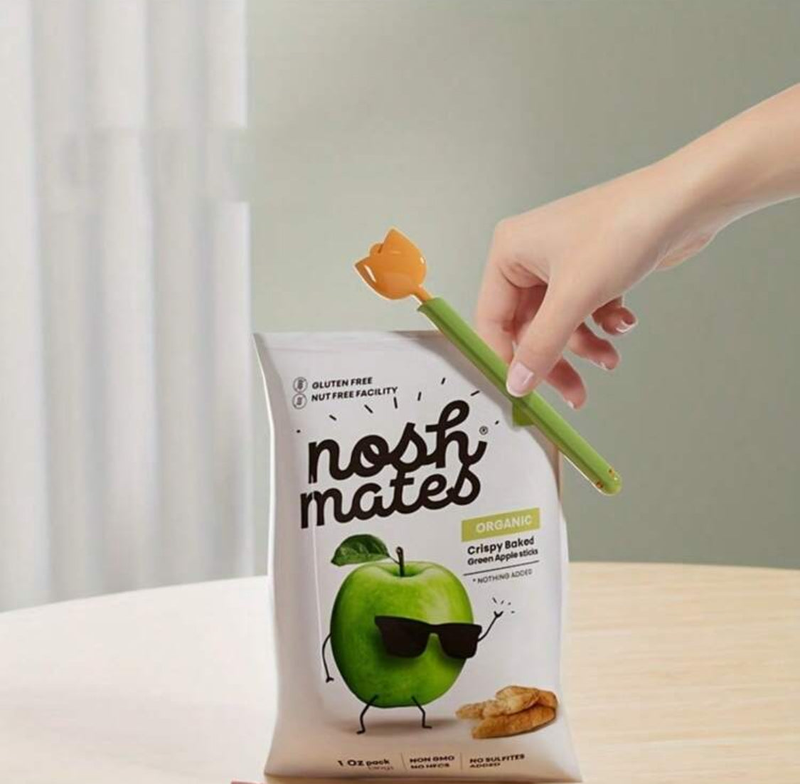 Clips para alimentos en forma de Tulipán con contenedor con imán  (5 piezas)