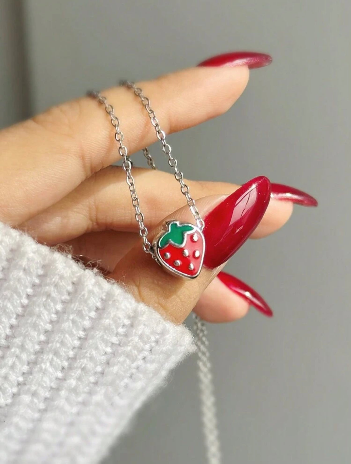 Collar de Fresa con Estuche Incluido