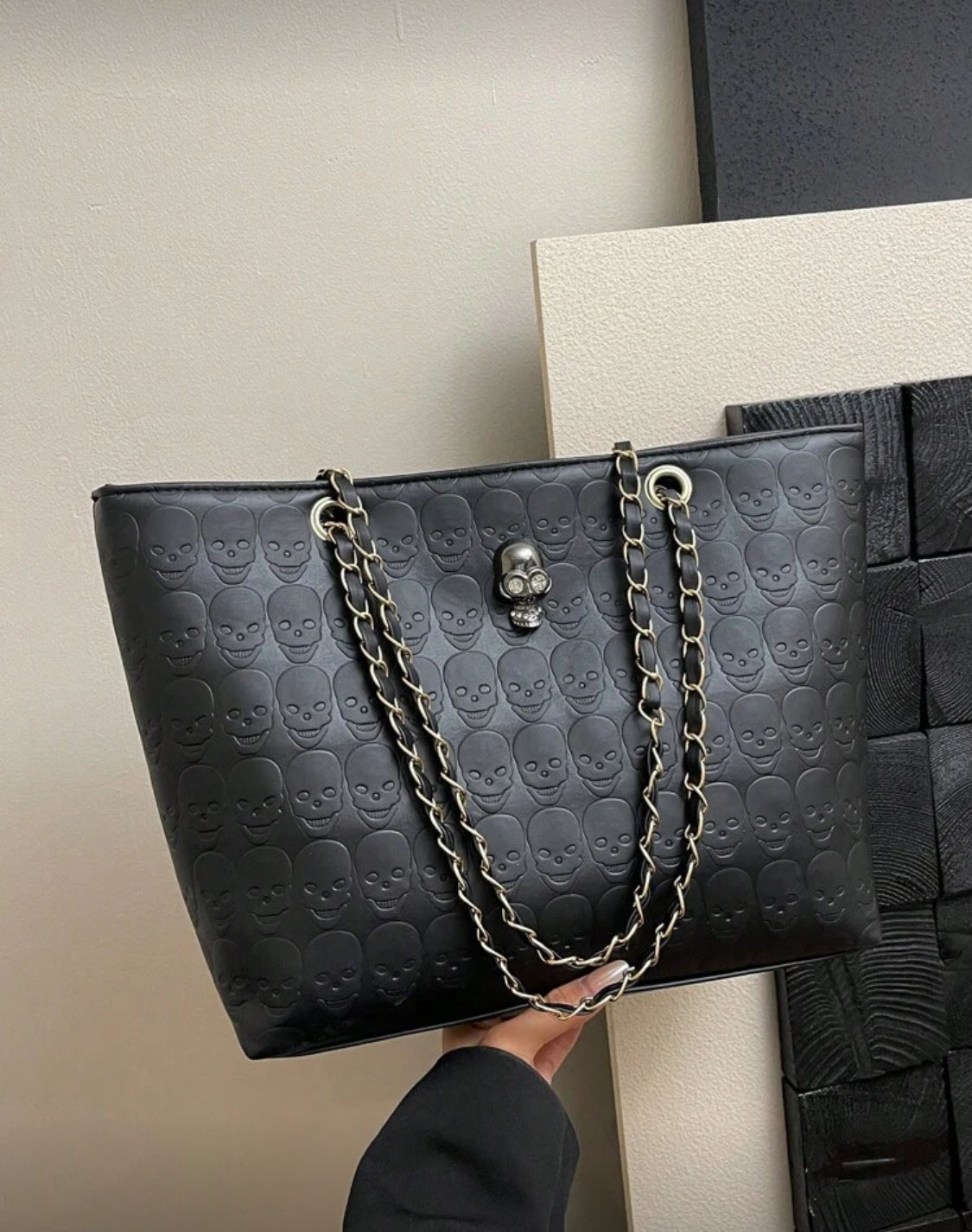 Bolsa de Mano Calavera con cadena