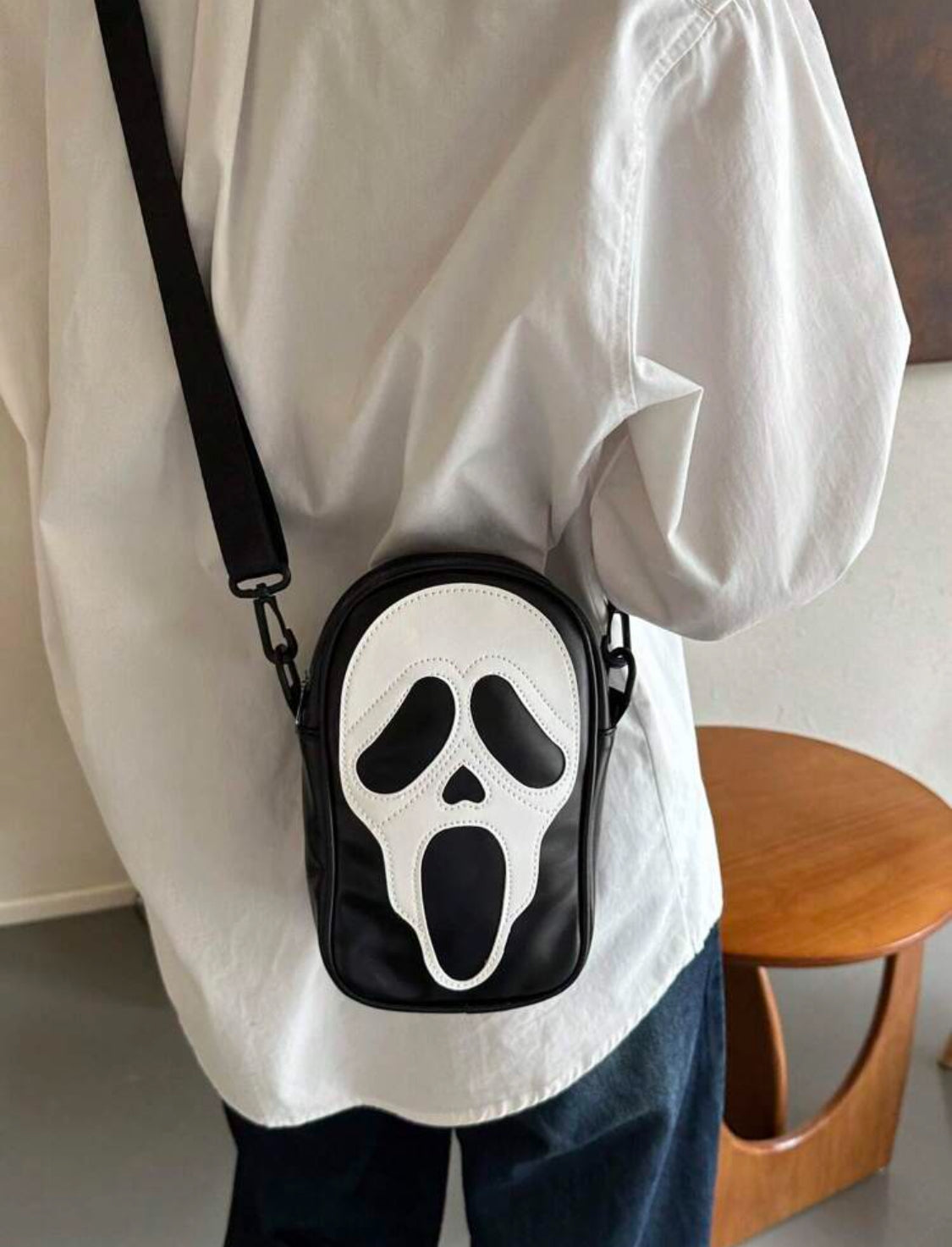 Crossbody Scream Black