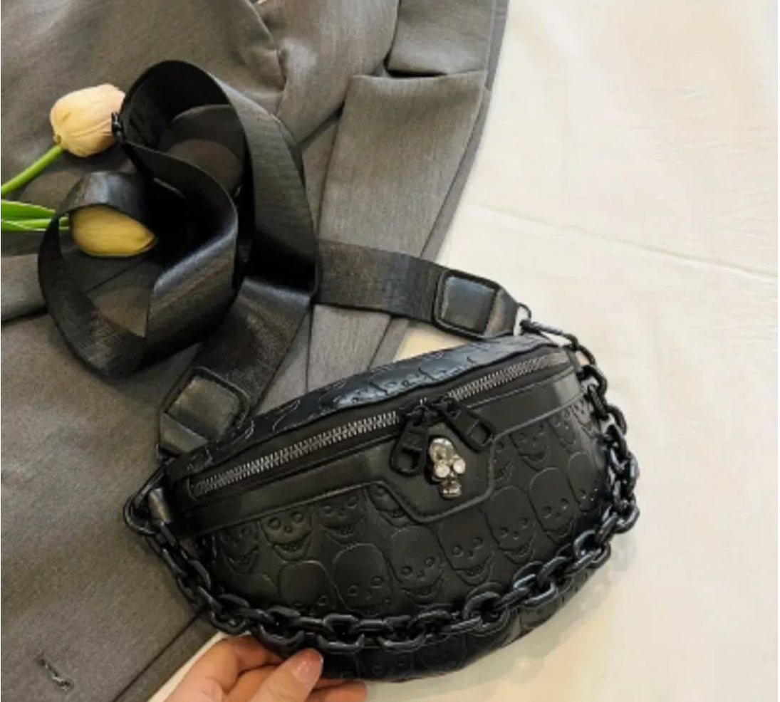 Bolsa tipo Perchera con Calavera