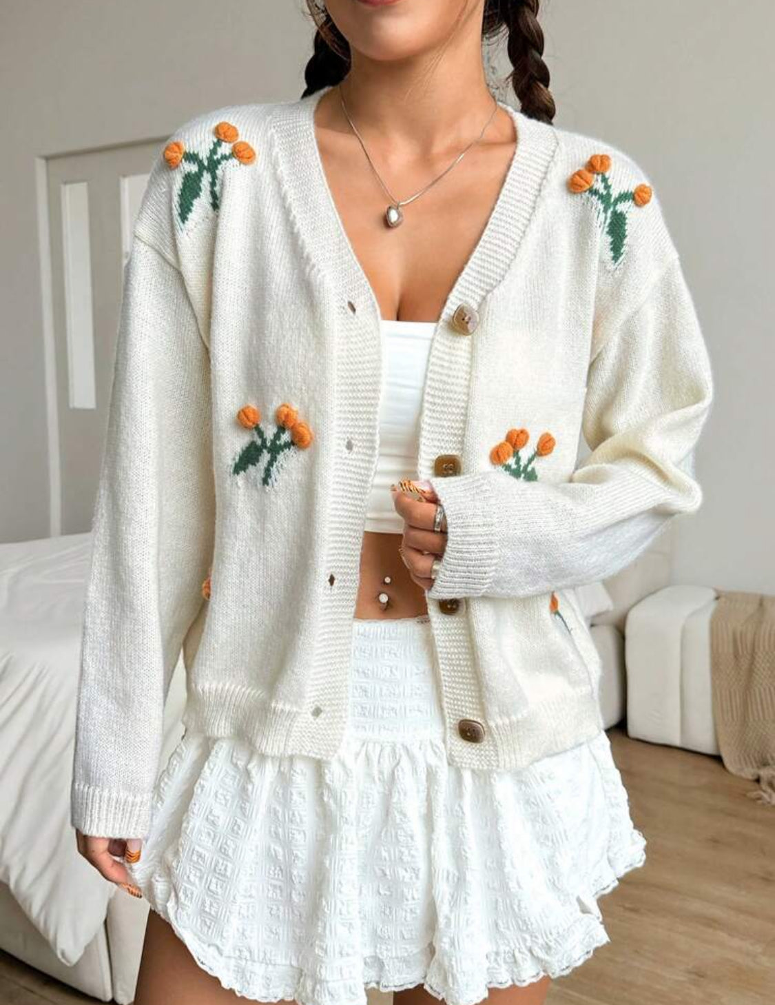 Cardigan casual con florecitas bordadas Talla Grande