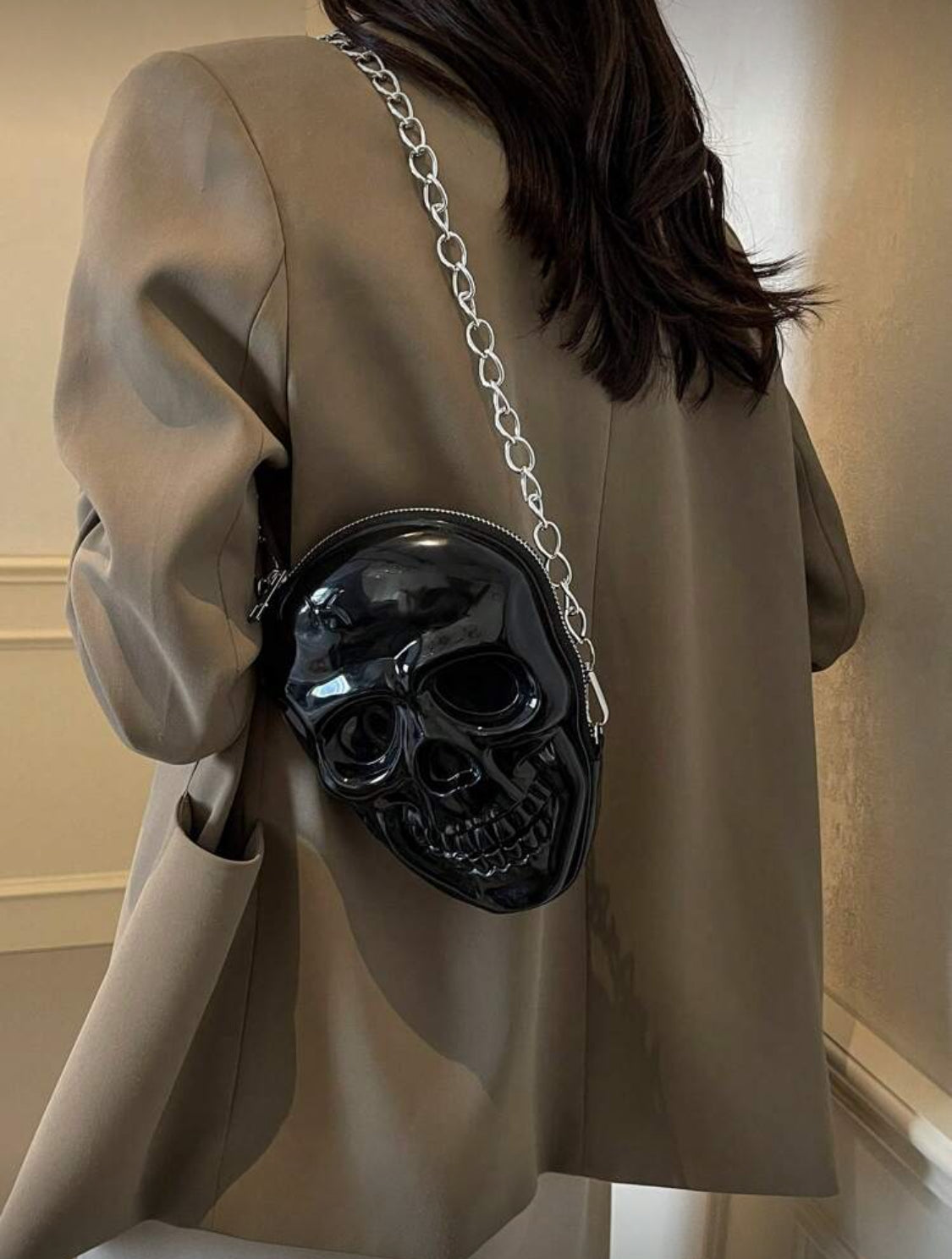 Bolsa en forma de calavera dark