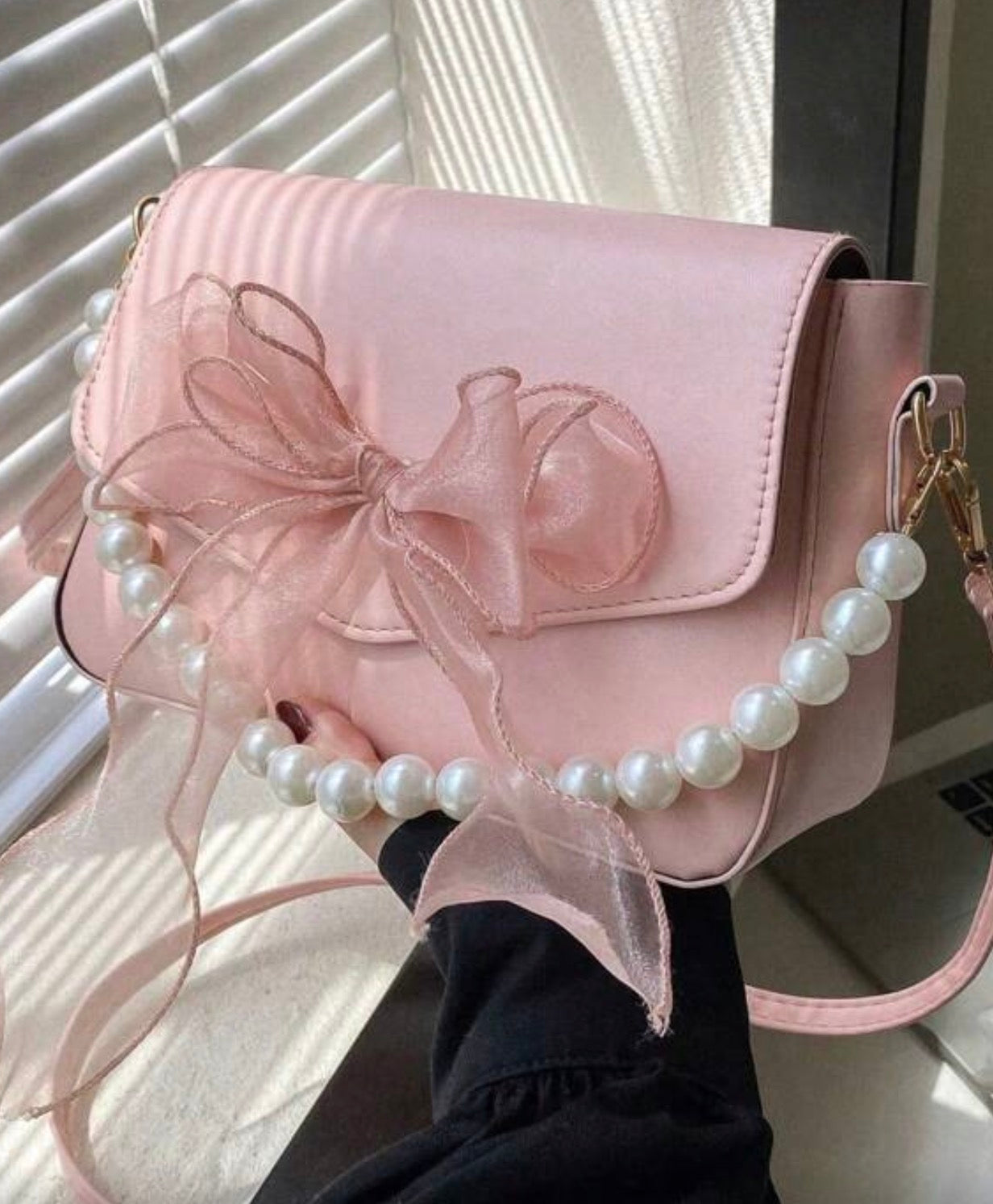 Crossbody con moño de liston y perlas Rosa