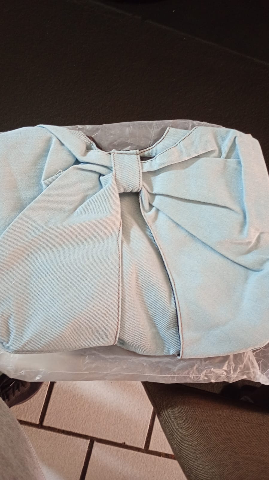 Bolsa hombro tote de gran capacidad con moño blanca