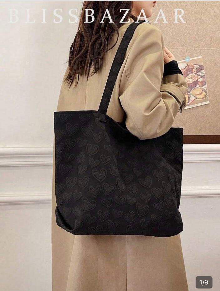 Bolso grande c/ patrón de corazón ( negro)