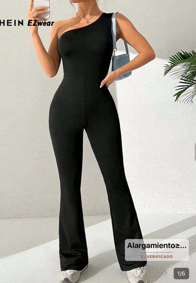 Jumsuit negro de hombro descubierto  talla L