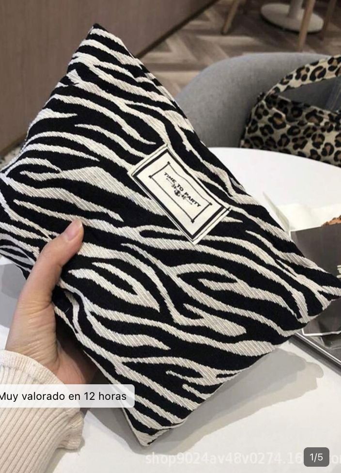 Cosmetiquera animal print cebra