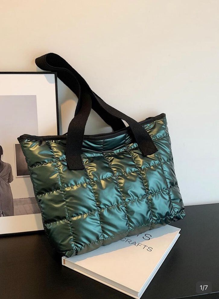 Bolsa trote de color metálico lustre vanguardia estilo E