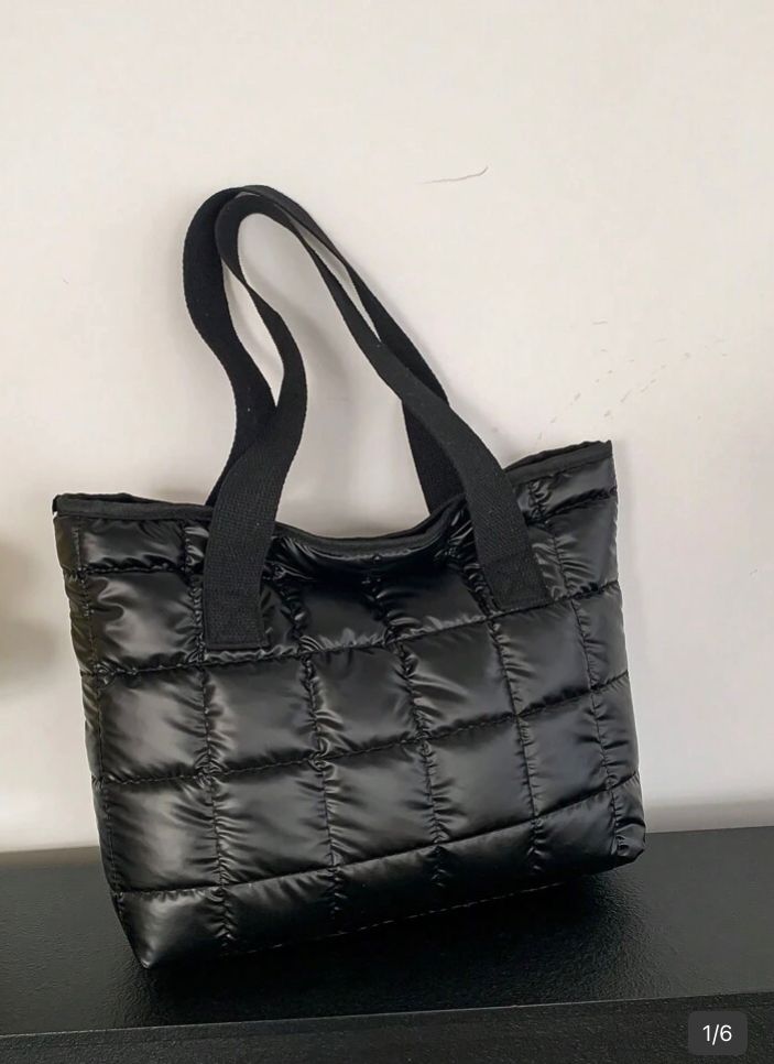 Bolso de mano acolchonado de gran capacidad negro