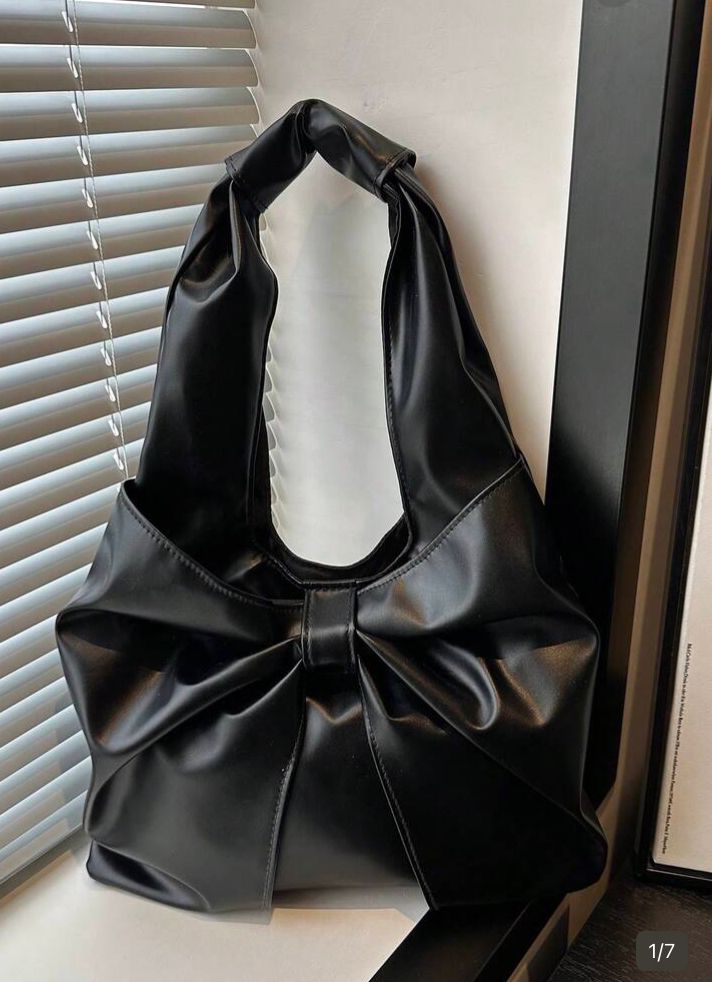 Bolsa de vinil casual para mujer con decoración de lazo negra