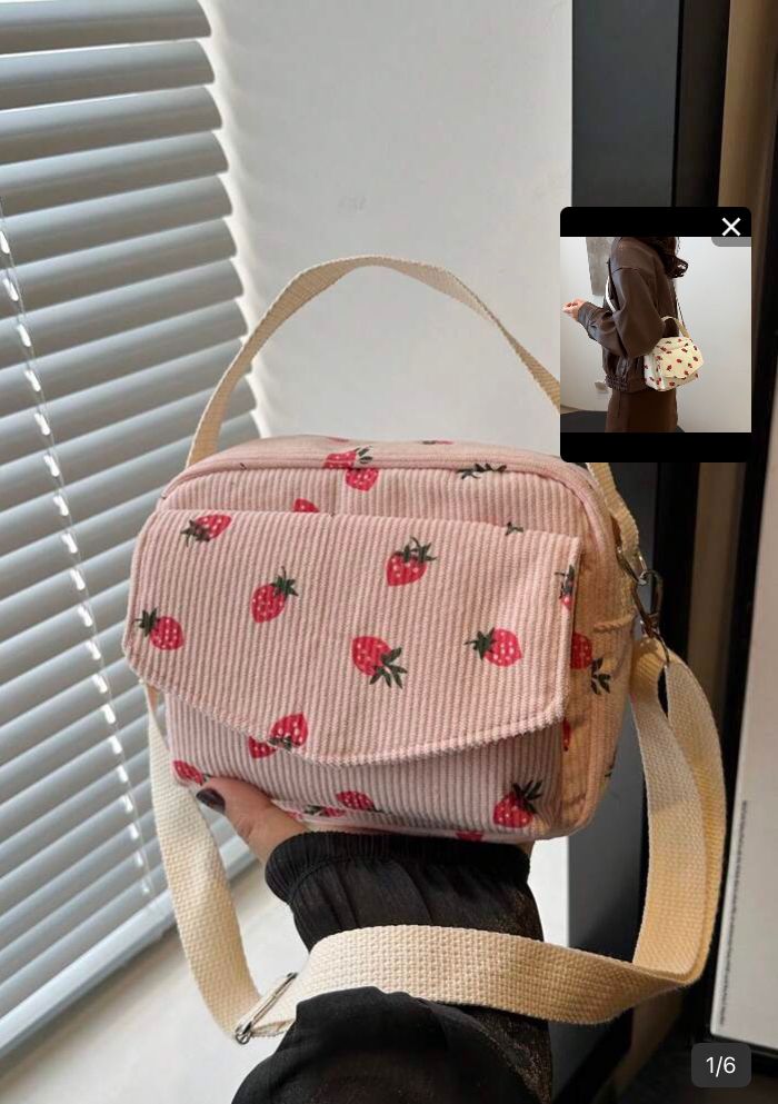 Bolsa de mano minimalista con estampado fresa rosa