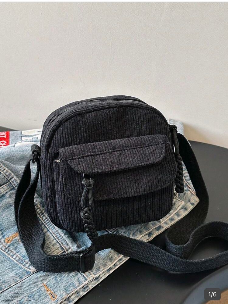 Bolso cruzado de pana informal con múltiples bolsillos negro