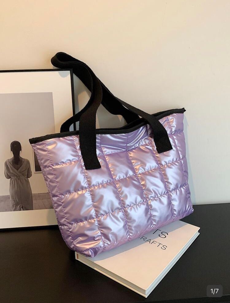 Bolso tote con borde de contraste y diseño futurista, morado