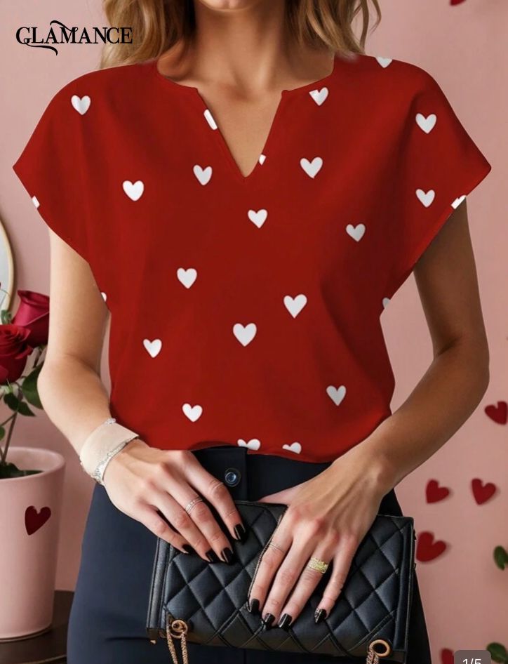 Blusa roja para mujer con corazones