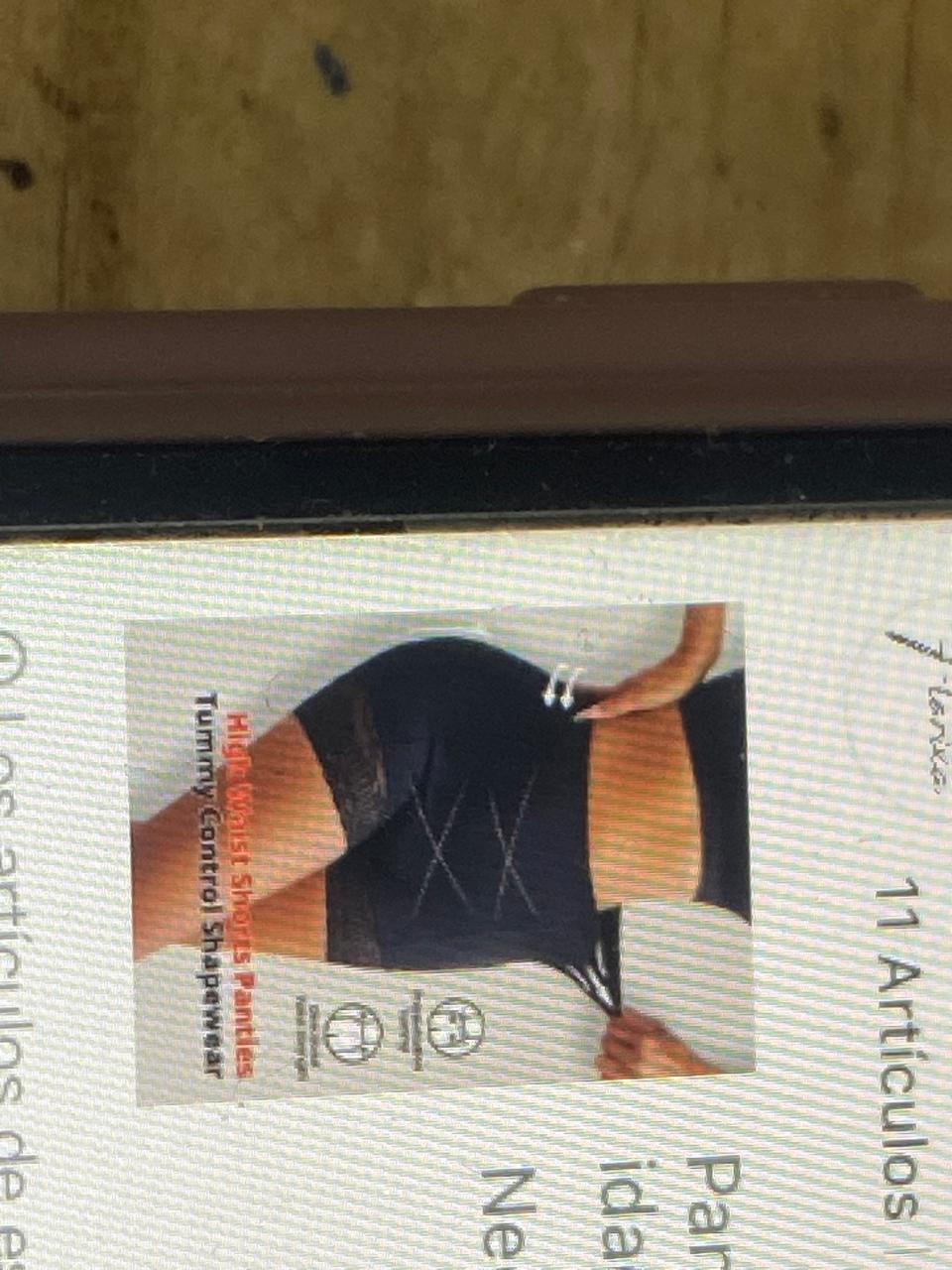 Short negro de cintura alta para control de abdomen, con detalle de encaje talla  M
