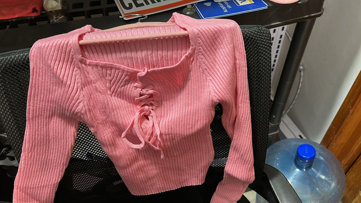 Blusa manga larga, cuello cuadrado, con cordón al frente rosa, S /CH