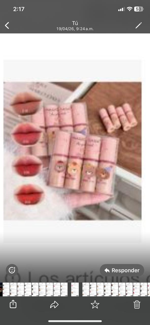 Brillo para labios forma de oso set de 4 piezas café