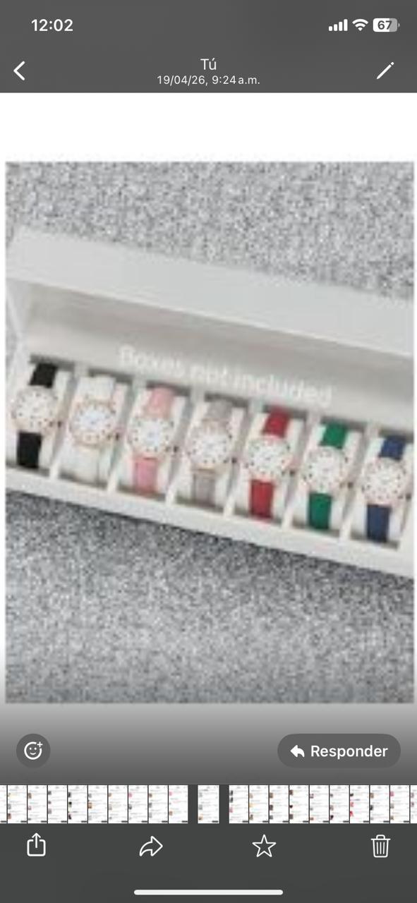 Relojes de cuarzo casuales de mujer con cerezas , de colores variados $50 cada uno