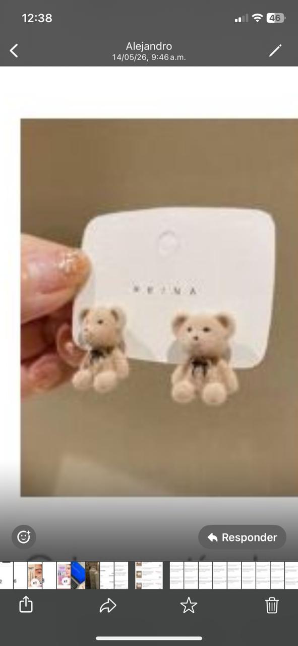 Aretes de perforación con estilo ocre, oso café ligero