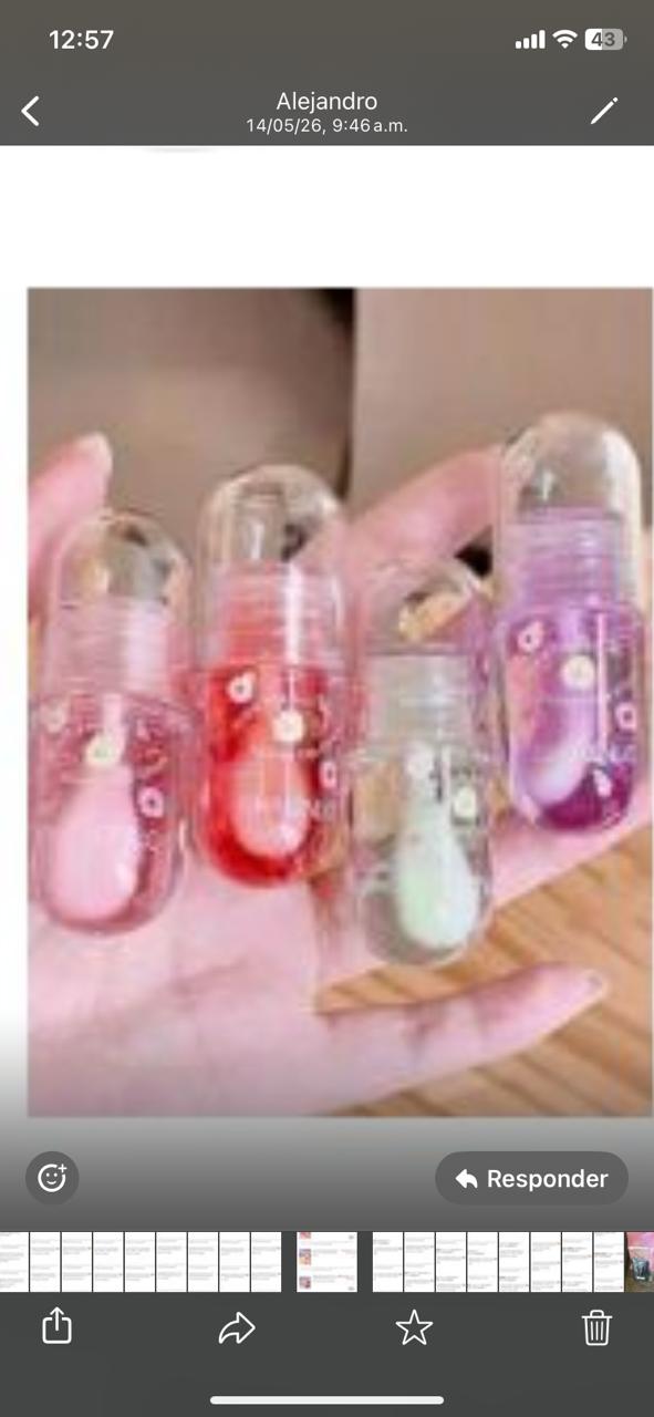 Aceite hidratante para los labios, multicolore $ 75 cada uno