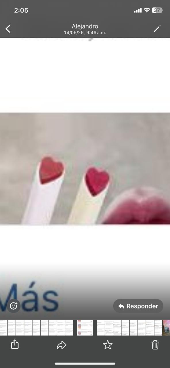 Labial en forma de corazón, uva