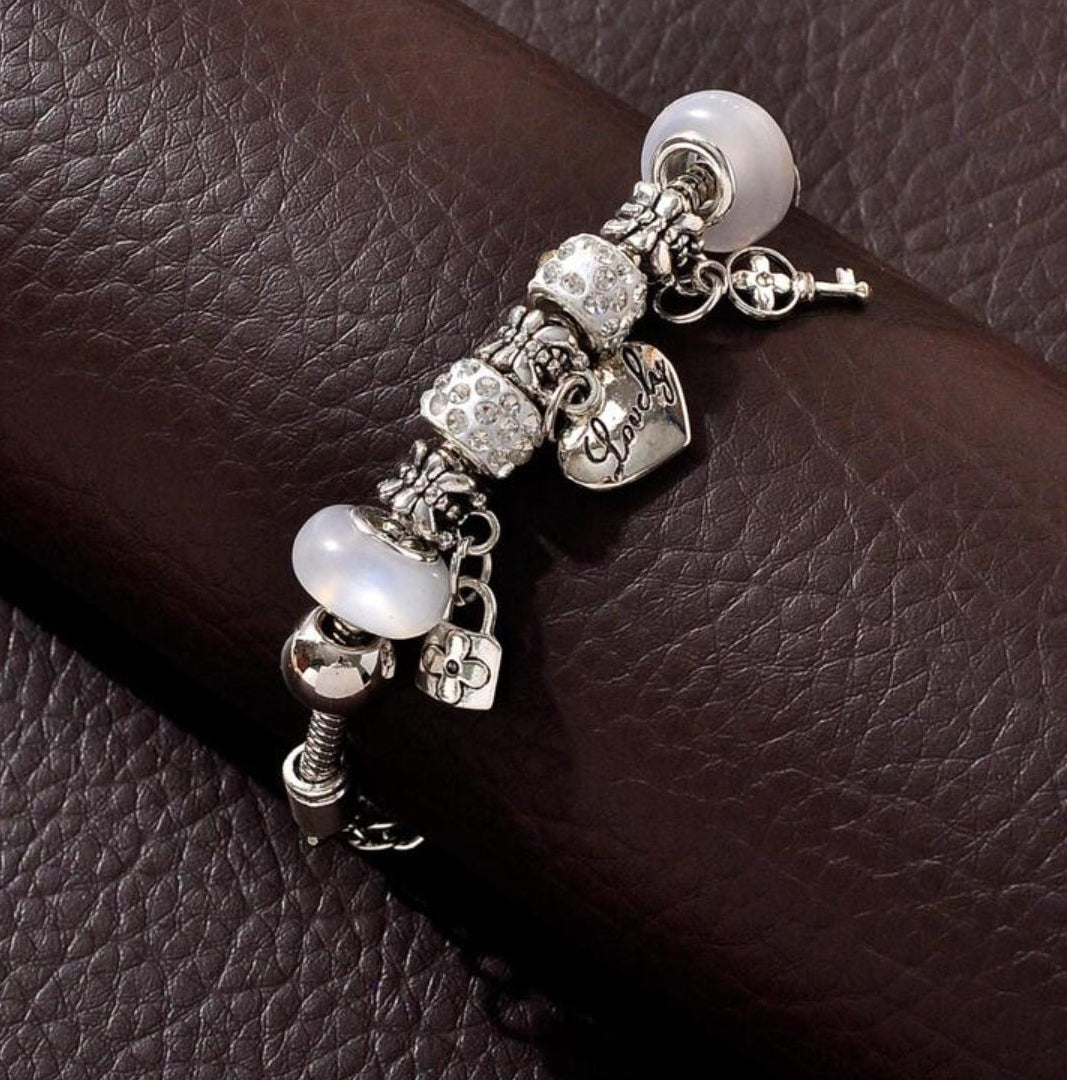 Pulsera tipo Pandora corazón love